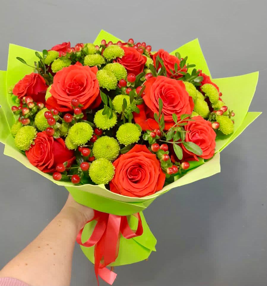 Букет цветов из: Хризантемы и Розы в Большое Грызлово