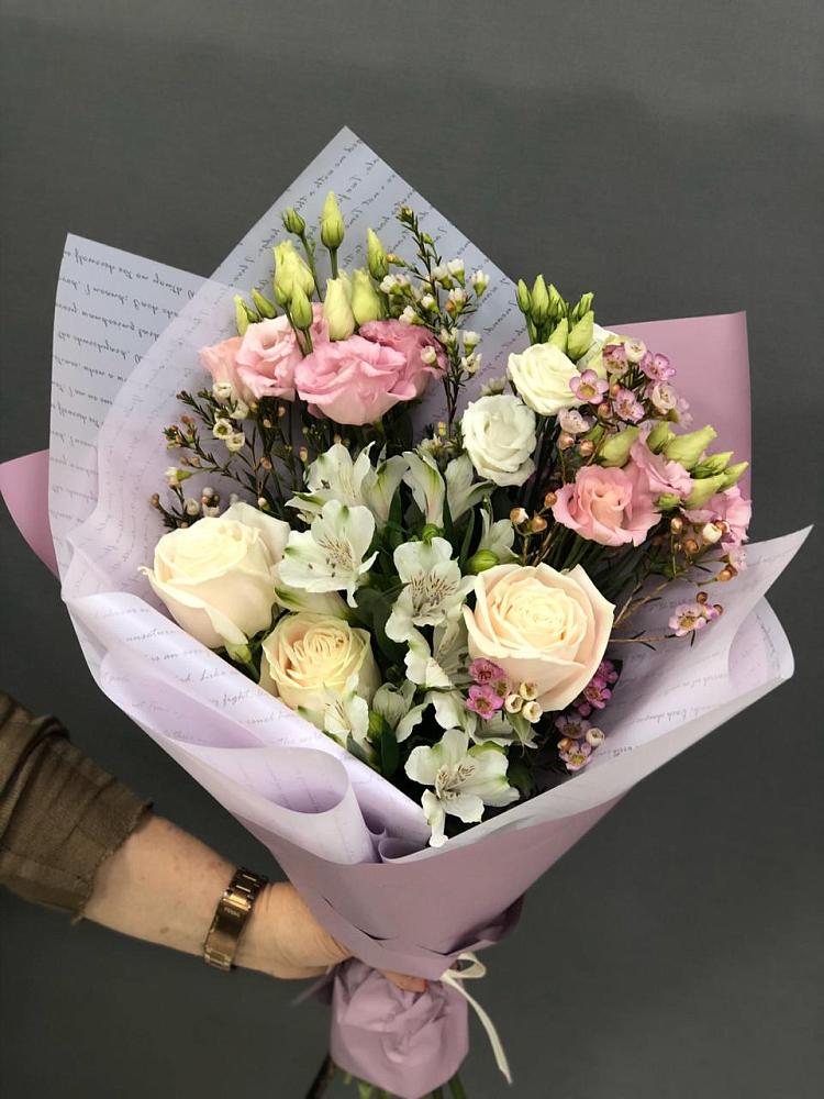 Букет цветов из: Альстромерии, Розы и Лизиантусы в Большое Грызлово