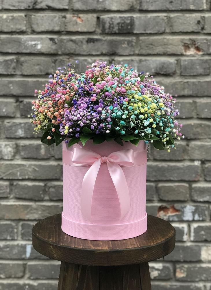 Цветочная композиция из Гипсофила и Розы в шляпной коробке в Большое Грызлово