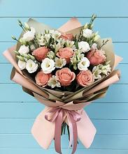 Букет цветов из:  Розы, Альстромерии и Лизиантусы в Большое Грызлово