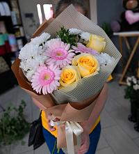 Букет цветов из:  Герберы, Розы и Хризантемы в Большое Грызлово
