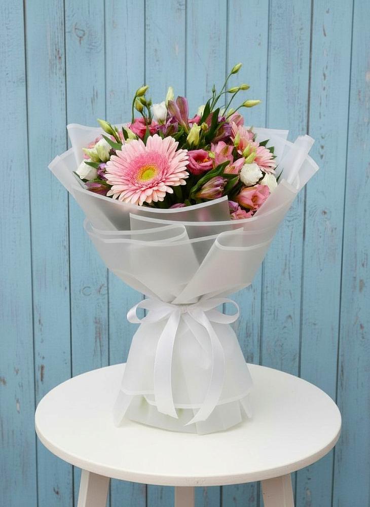 Букет цветов из: Герберы, Альстромерии и Лизиантусы в Большое Грызлово