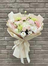 Букет цветов из:  Гвоздики, Розы, Лизиантусы и Хризантемы #REPLACE_PRED# Большое Грызлово