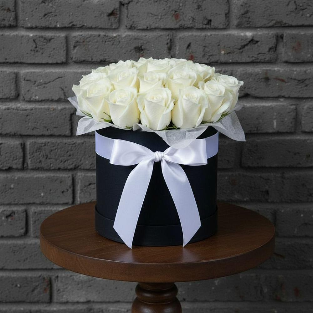 Цветочная композиция из Розы в шляпной коробке в Большое Грызлово