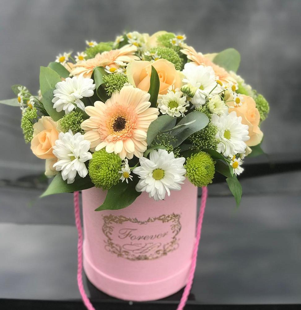 Цветочная композиция из Розы, Герберы и Хризантемы в шляпной коробке в Большое Грызлово