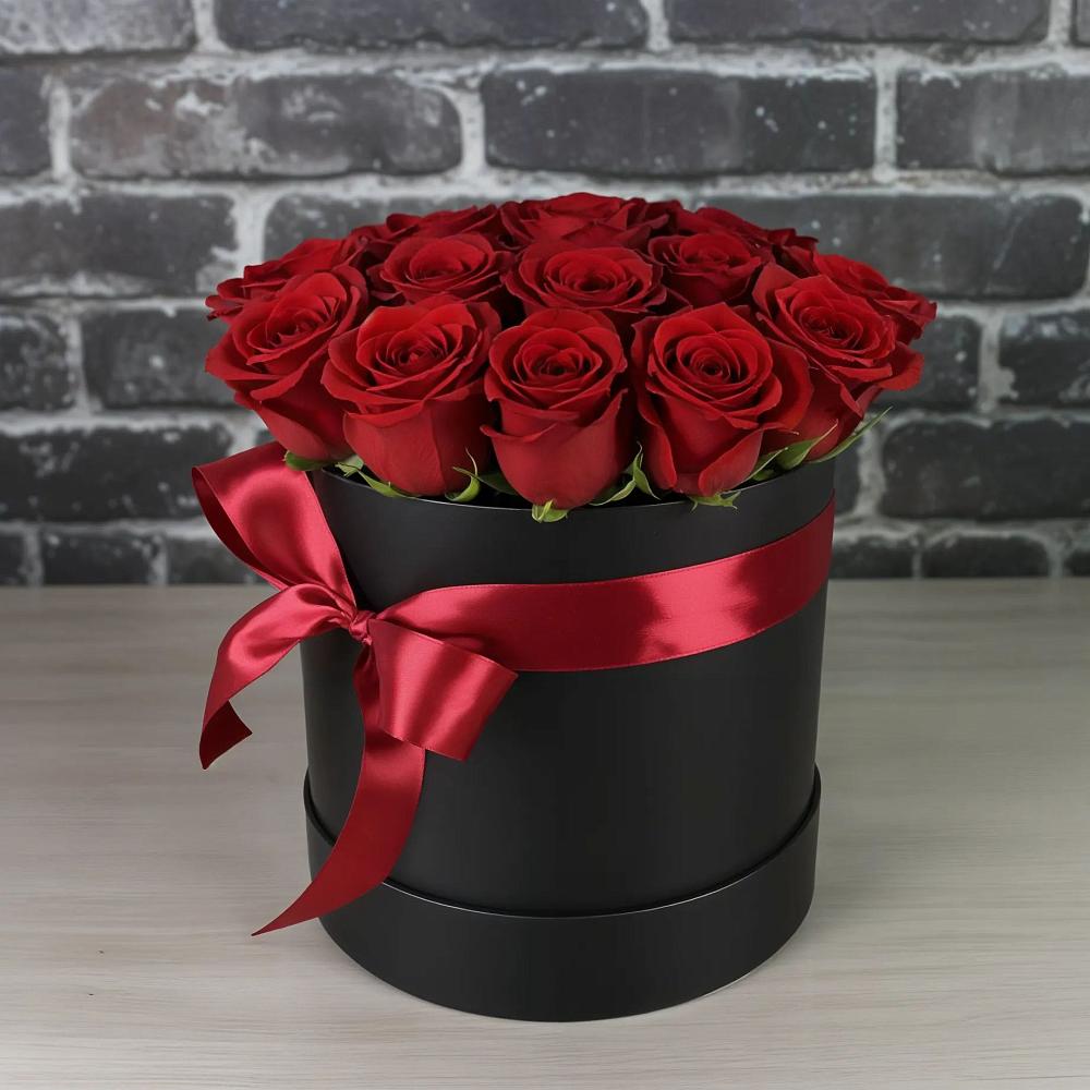 Цветочная композиция из Розы в шляпной коробке в Большое Грызлово